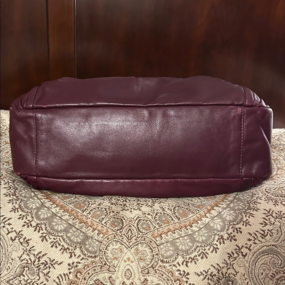 Coach Super Soft Burgundy Leather Handbag with removable shoulder strap - Picture 5 of 15